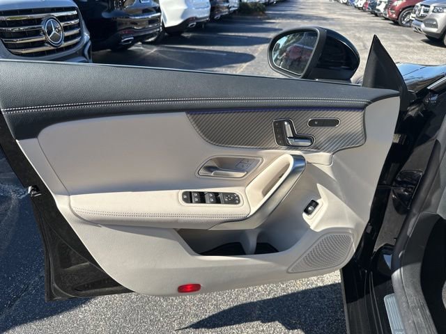 Used 2025 Mercedes-Benz CLA 250 image 17