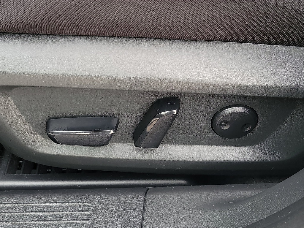 Used 2024 Nissan Rogue SV AWD/4WD image 24