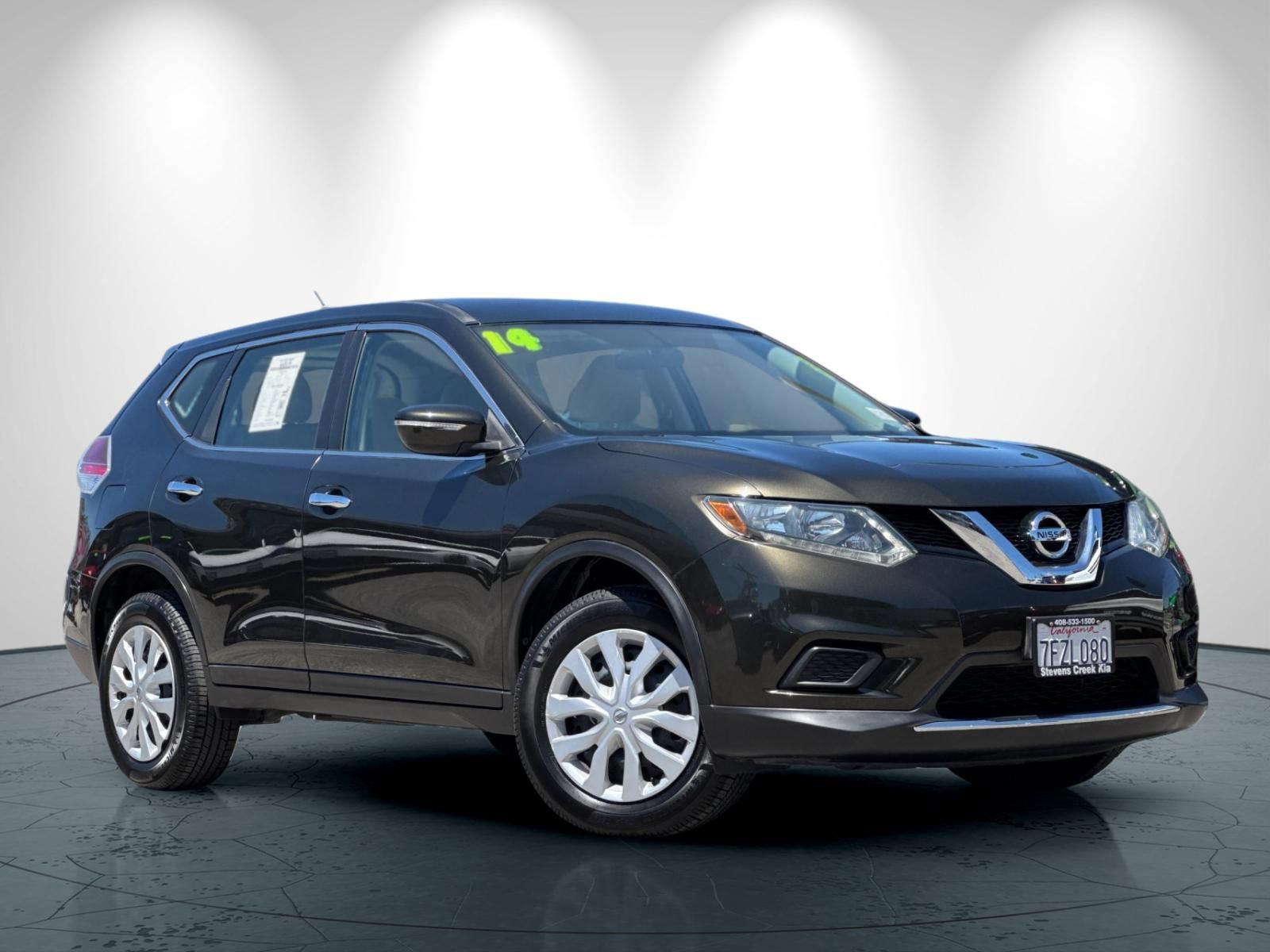 Used 2014 Nissan Rogue S AWD/4WD image 2