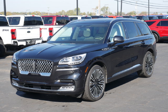Used 2023 Lincoln Aviator Black Label w/ Dynamic Handling Package AWD/4WD image 8