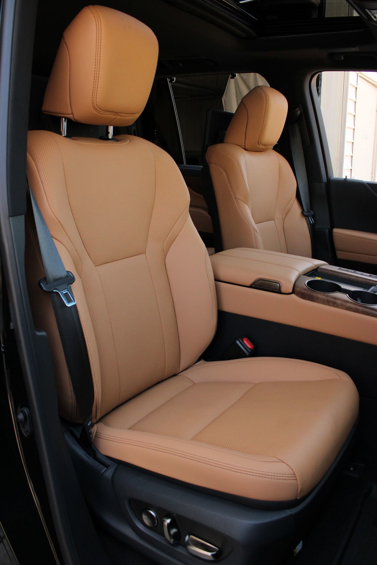 Used 2026 Lexus LX 700h Luxury AWD/4WD image 10