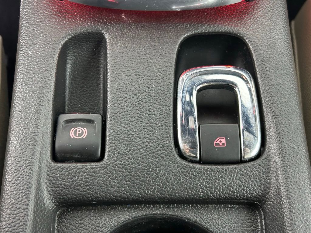 Used 2017 Buick Cascada Premium image 22