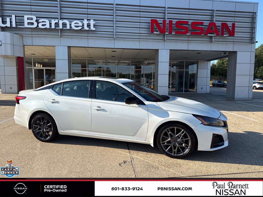Certified 2024 Nissan Altima 2.0 SR FWD image 6