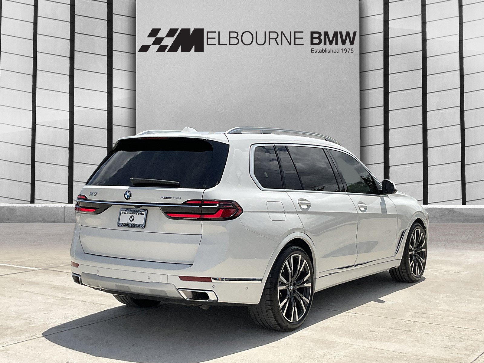 Used 2026 BMW X7 xDrive40i w/ Premium Package AWD/4WD image 4