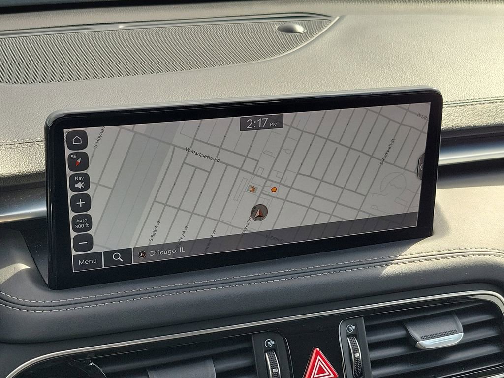 Used 2023 Genesis G70 2.0T image 26