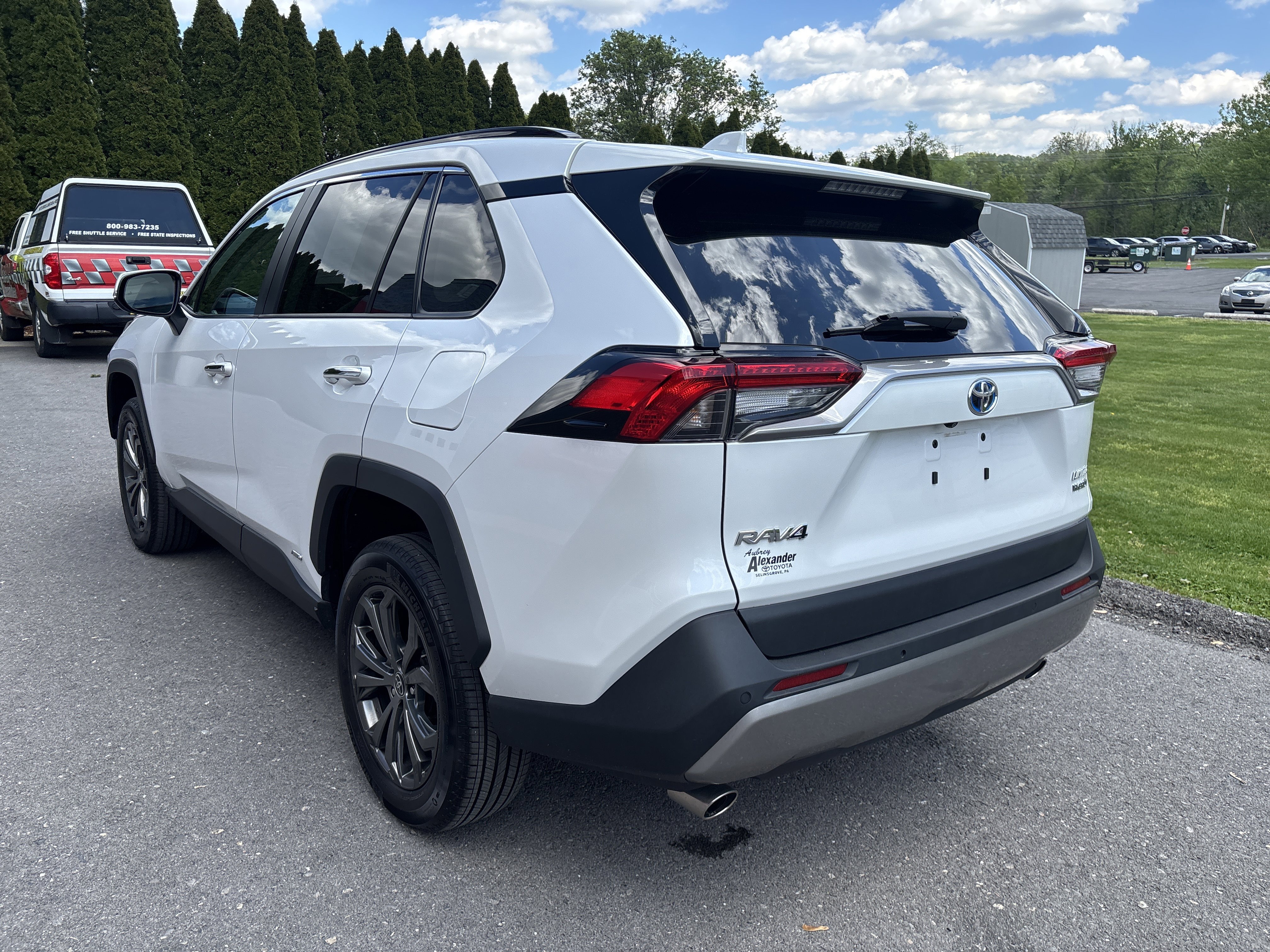 Used 2023 Toyota RAV4 Limited AWD/4WD image 6