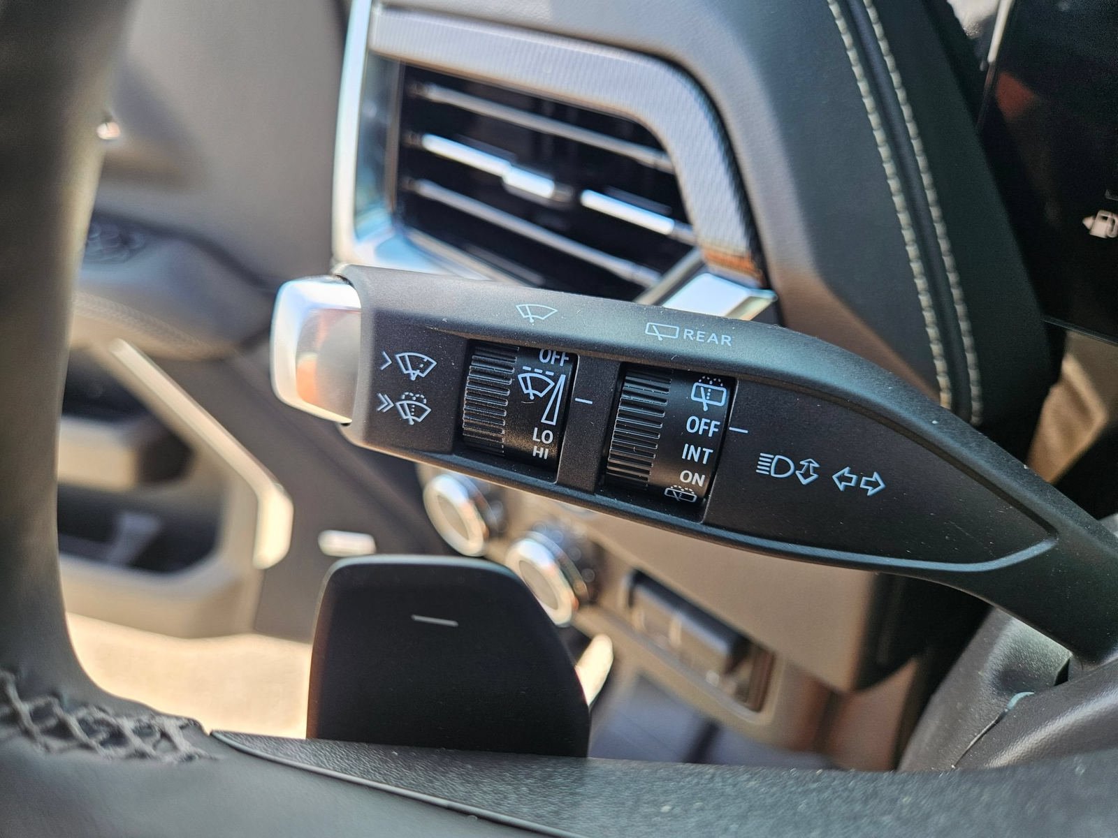 New 2026 GMC Yukon XL Elevation AWD/4WD image 14
