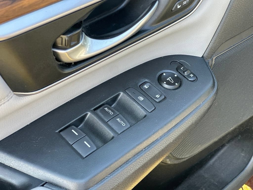 Used 2017 Honda CR-V EX-L image 17