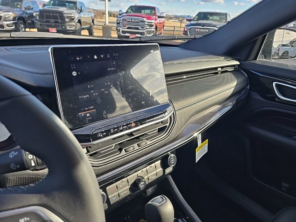 New 2026 Jeep Compass Latitude image 15