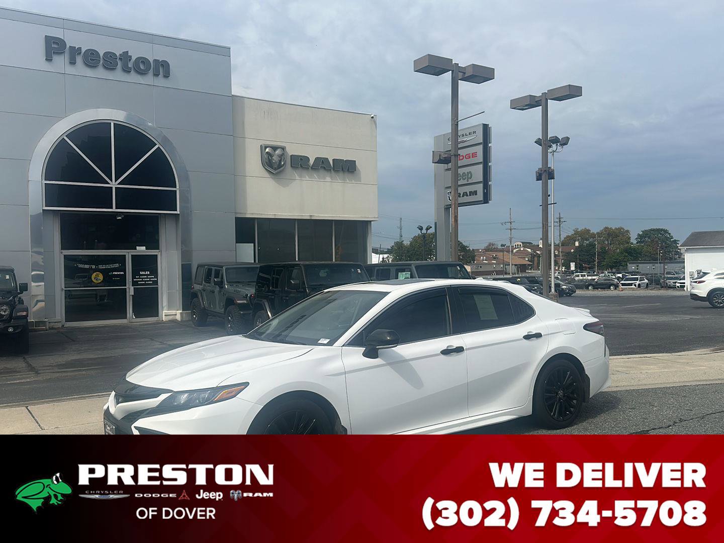 Used 2023 Toyota Camry SE