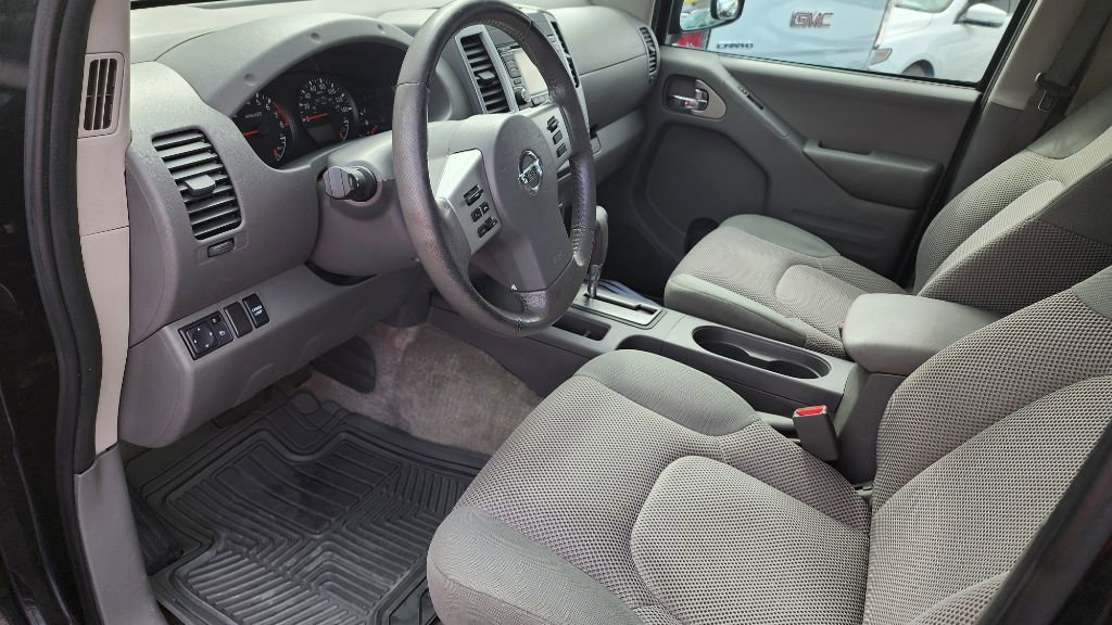 Used 2016 Nissan Frontier SV w/ SV Value Truck Package image 10