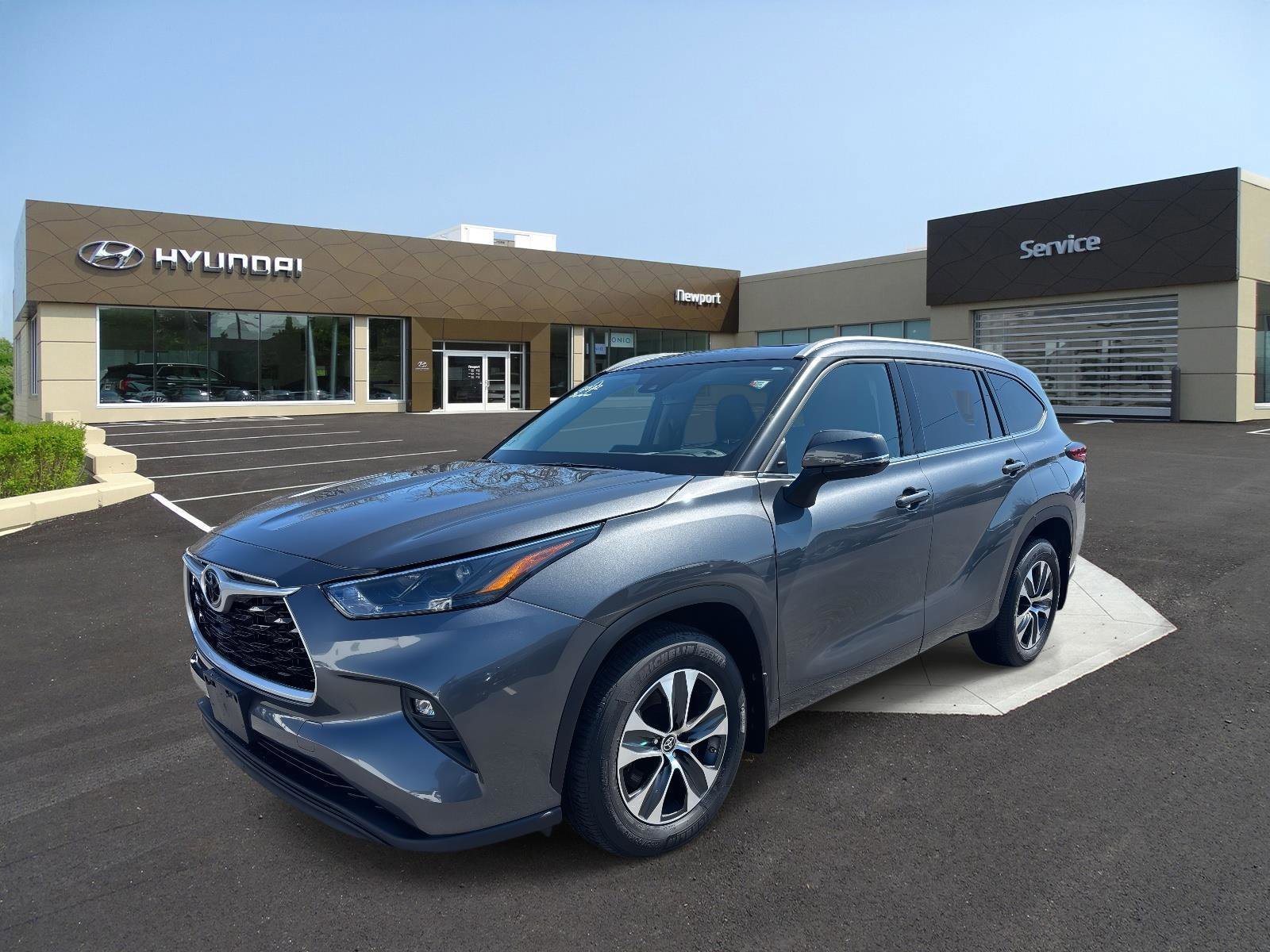 Used 2022 Toyota Highlander XLE