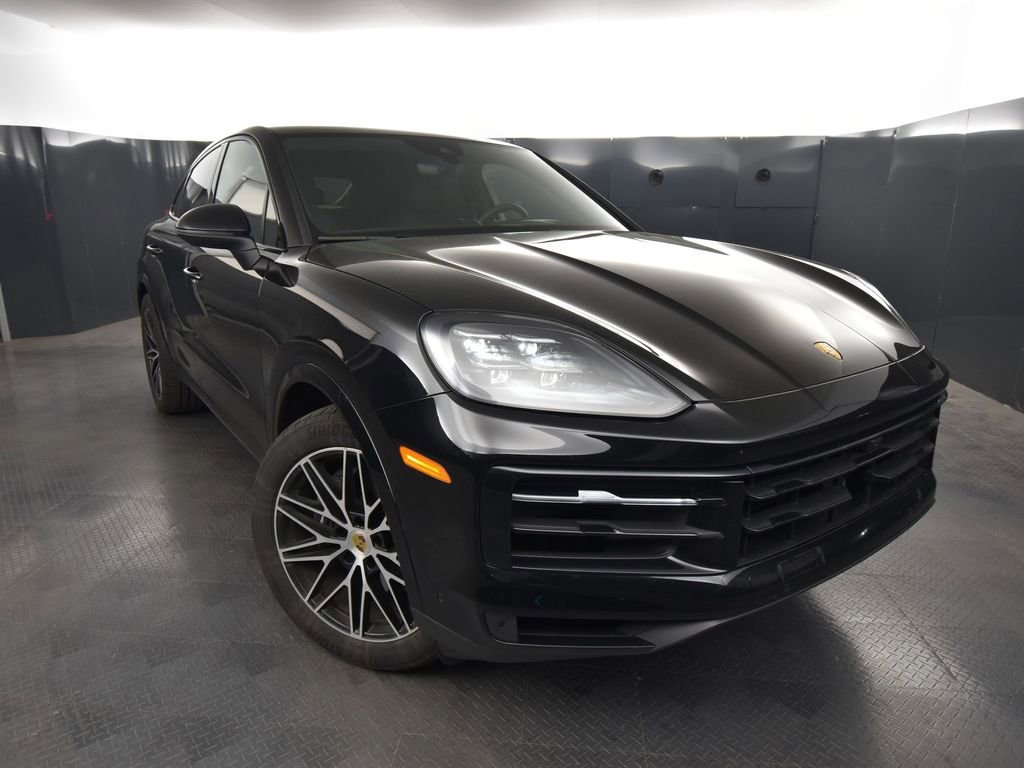 Used 2024 Porsche Cayenne Coupe image 9