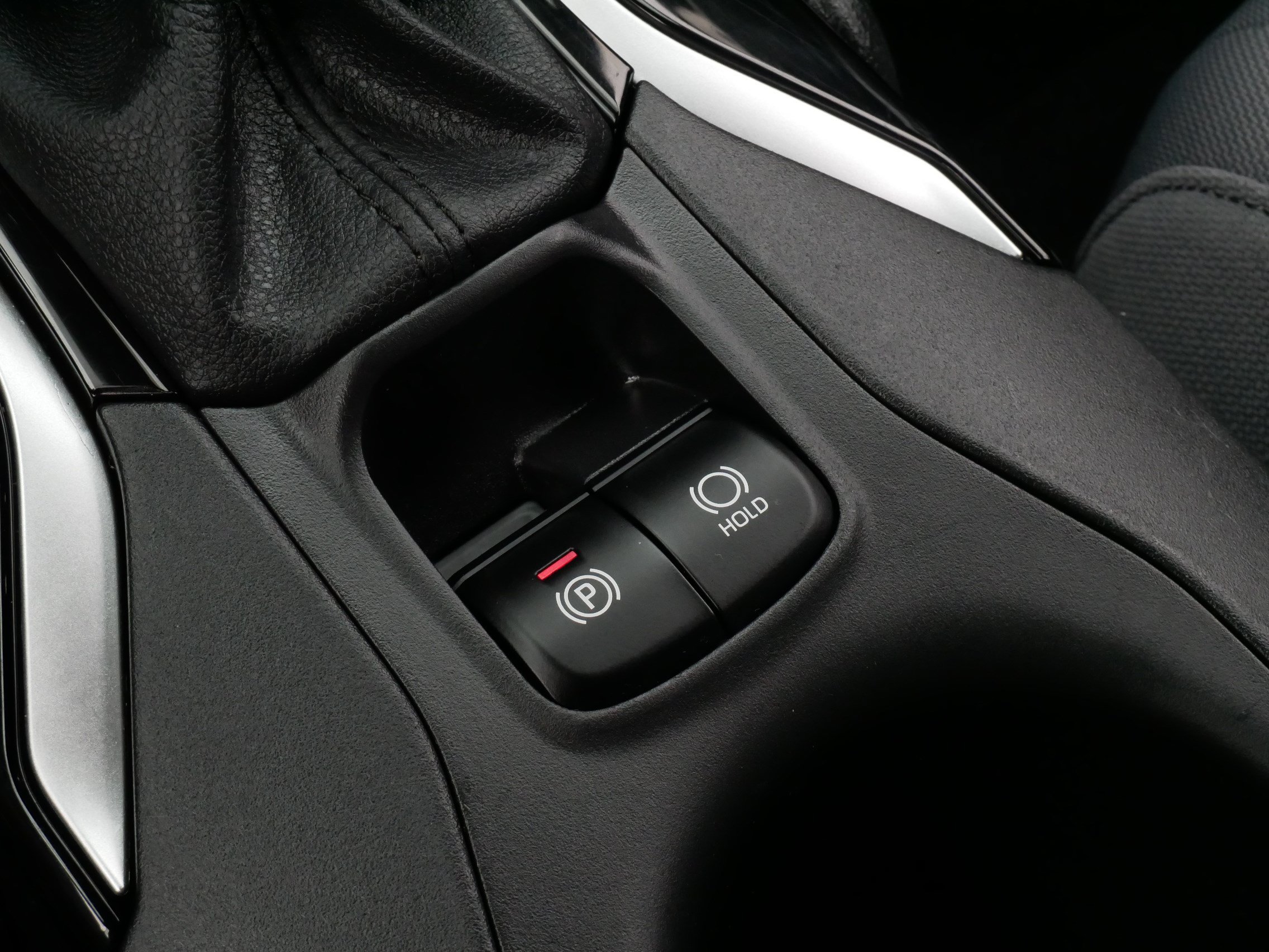 Used 2024 Toyota Corolla Cross AWD Hybrid image 25