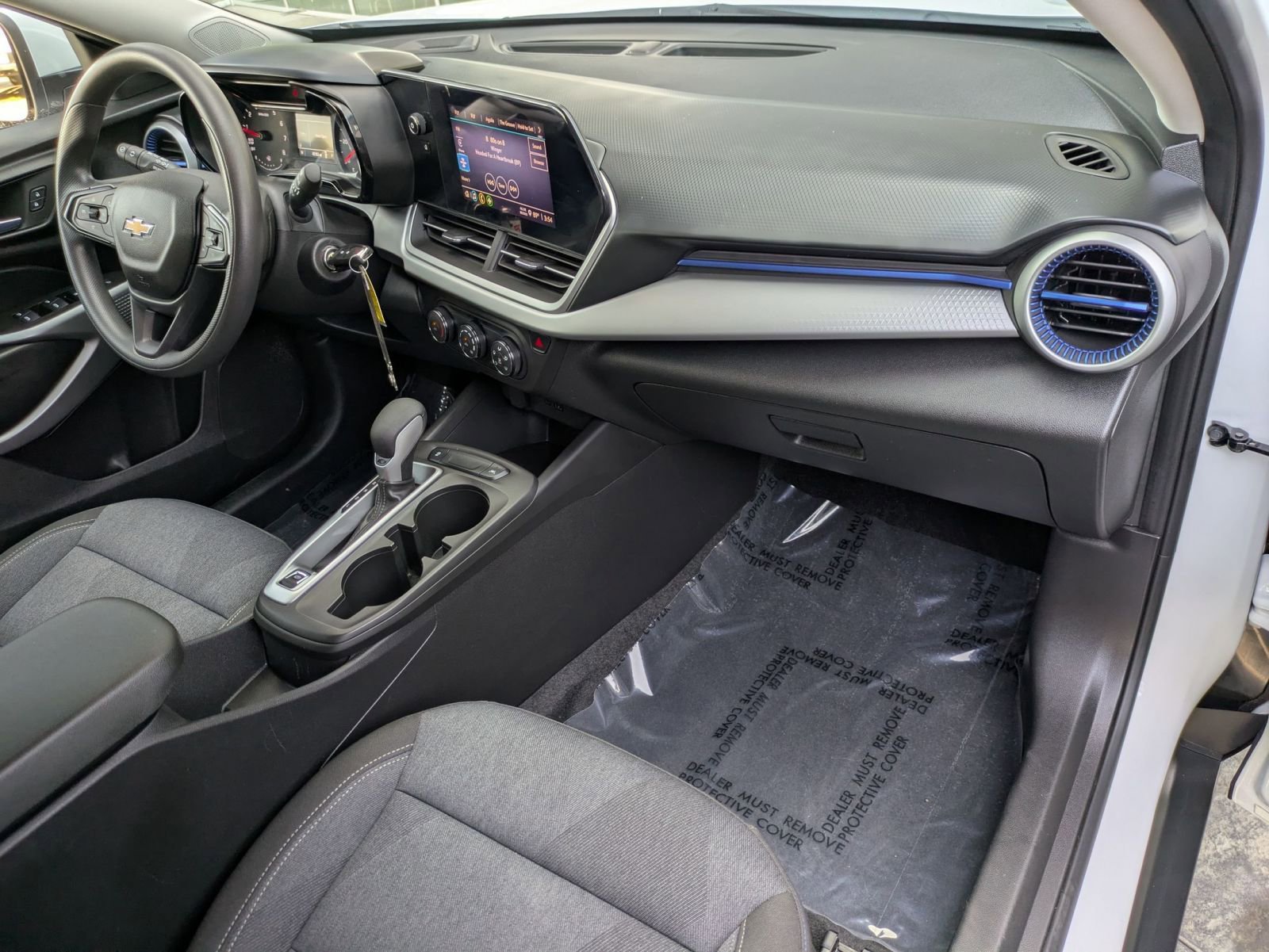 Used 2024 Chevrolet Trax LS w/ LS Convenience Package FWD image 28