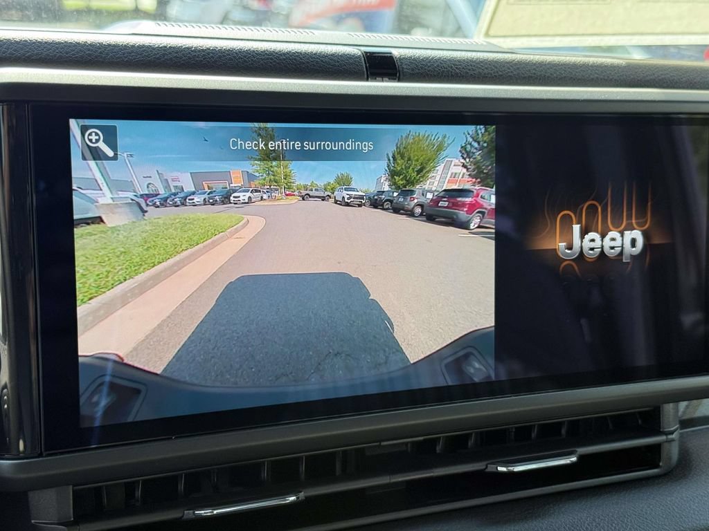 New 2026 Jeep Gladiator Sport AWD/4WD image 28