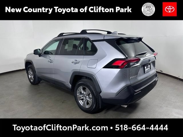 Used 2023 Toyota RAV4 LE AWD/4WD image 5
