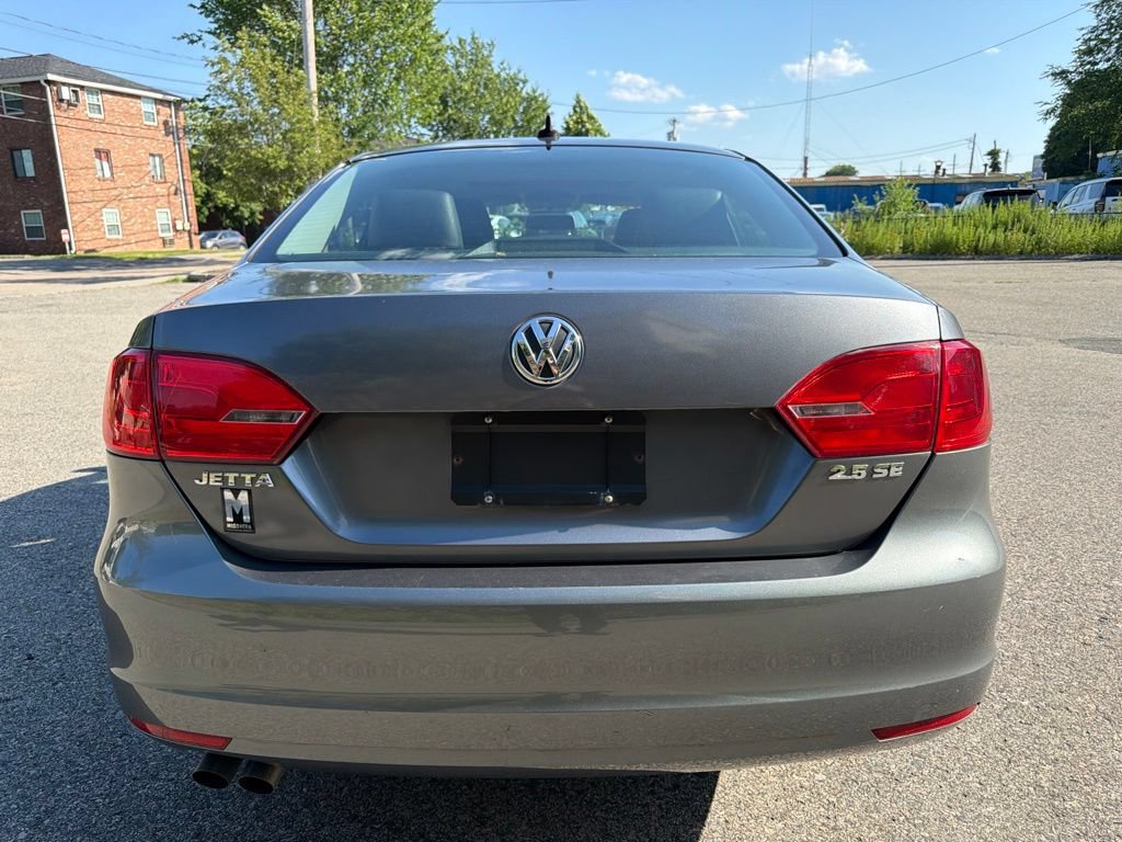Used 2012 Volkswagen Jetta SE FWD image 5