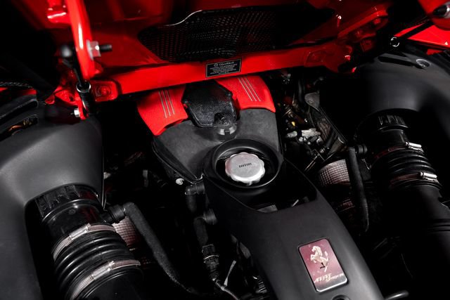 Used 2017 Ferrari 488 Spider RWD image 10