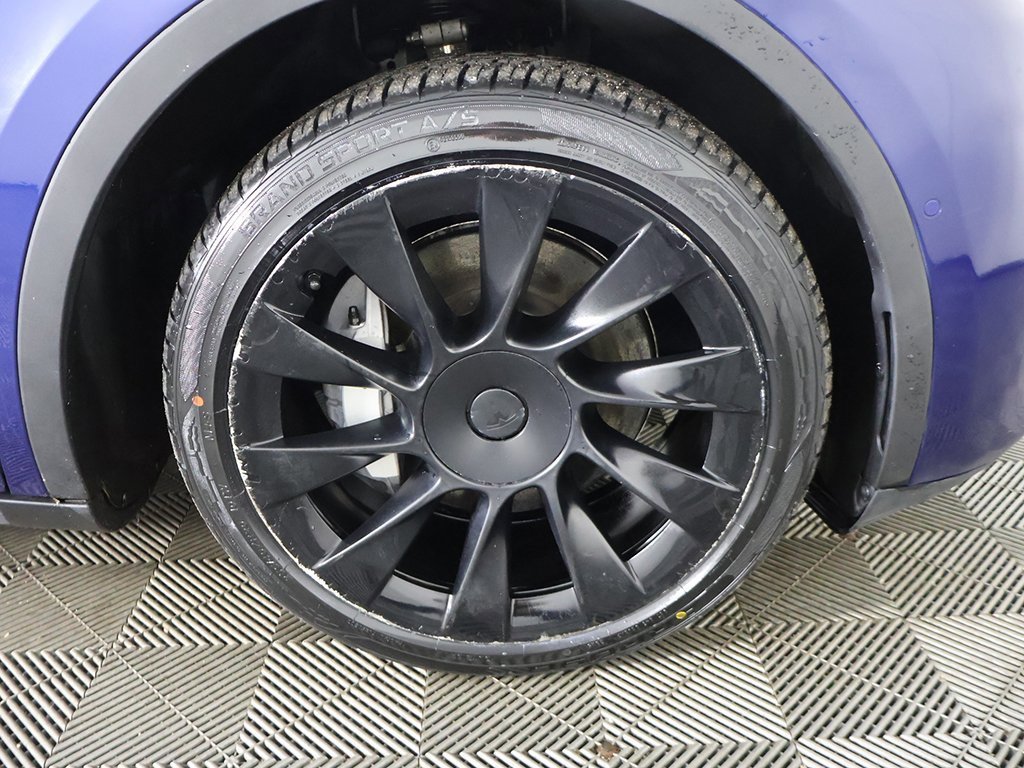Used 2021 Tesla Model Y Long Range image 21
