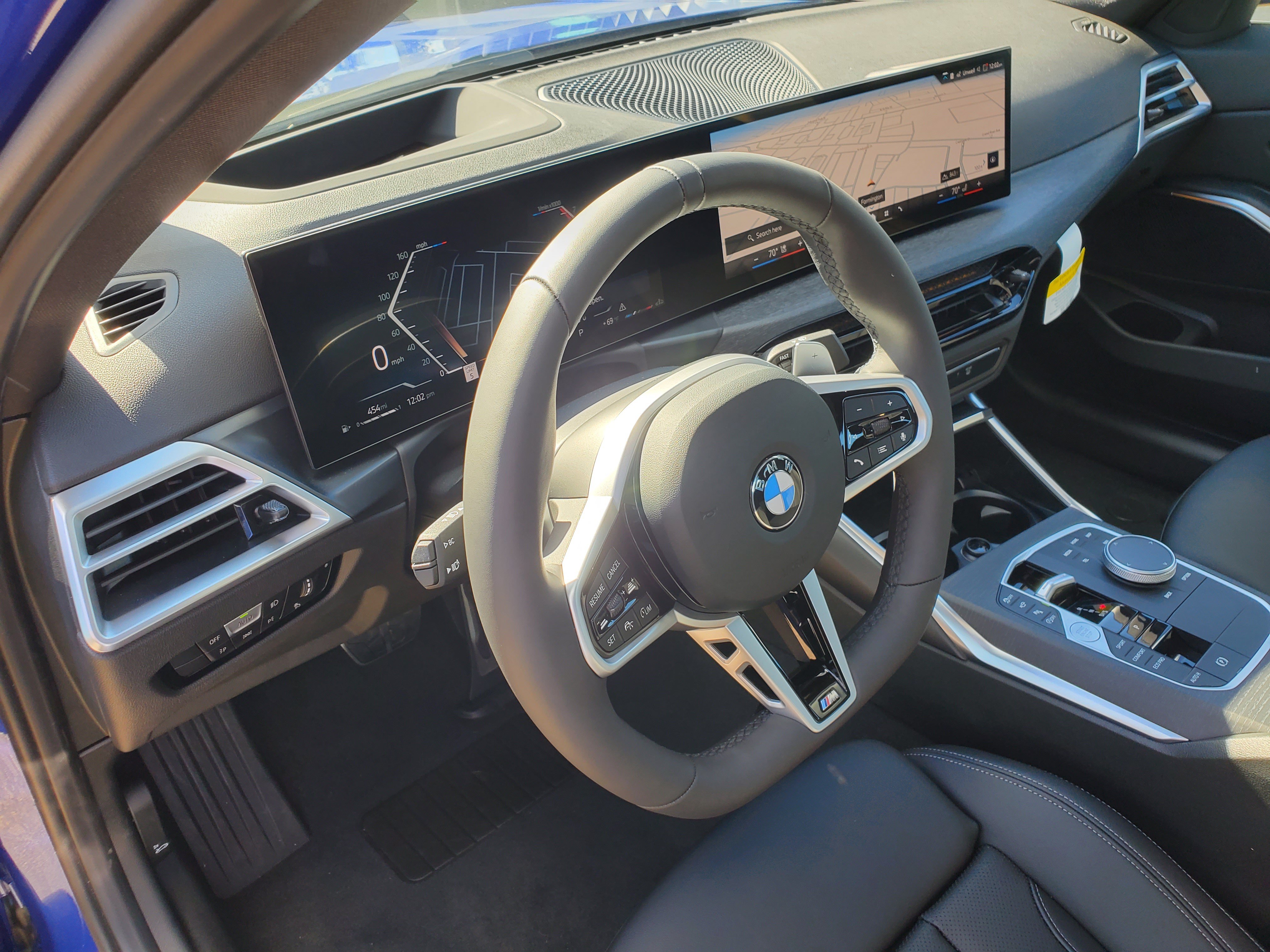 New 2026 BMW 330i xDrive Sedan w/ M Sport Package AWD/4WD image 11