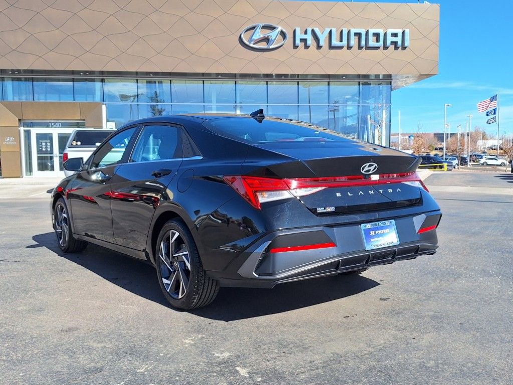 Used 2024 Hyundai Elantra SEL w/ Convenience Package image 5