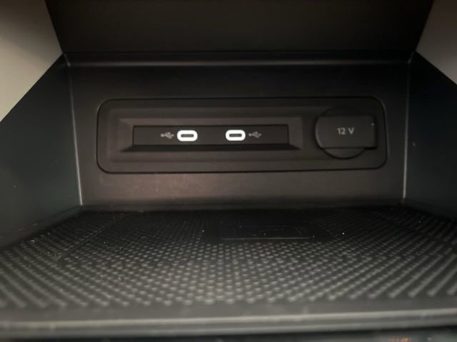 Used 2023 Volkswagen Atlas SE image 39