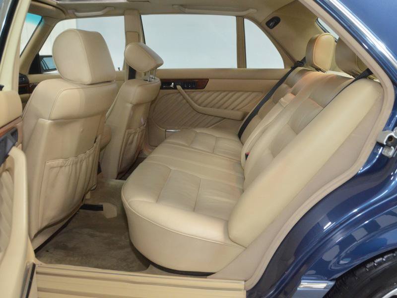 Used 1990 Mercedes-Benz 560 SEL image 33