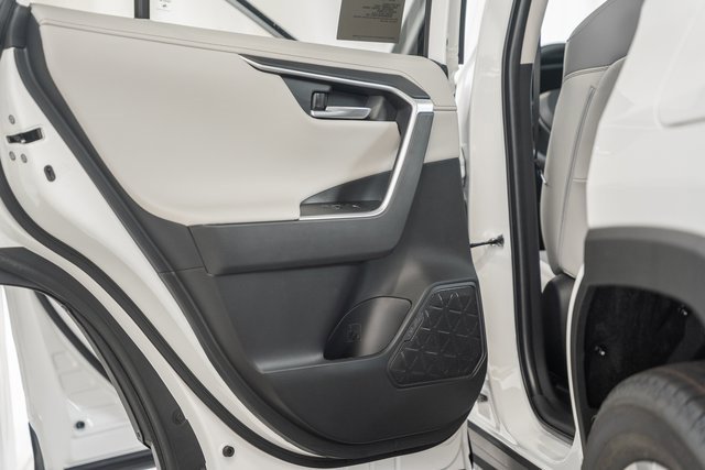 New 2025 Toyota RAV4 Limited image 38