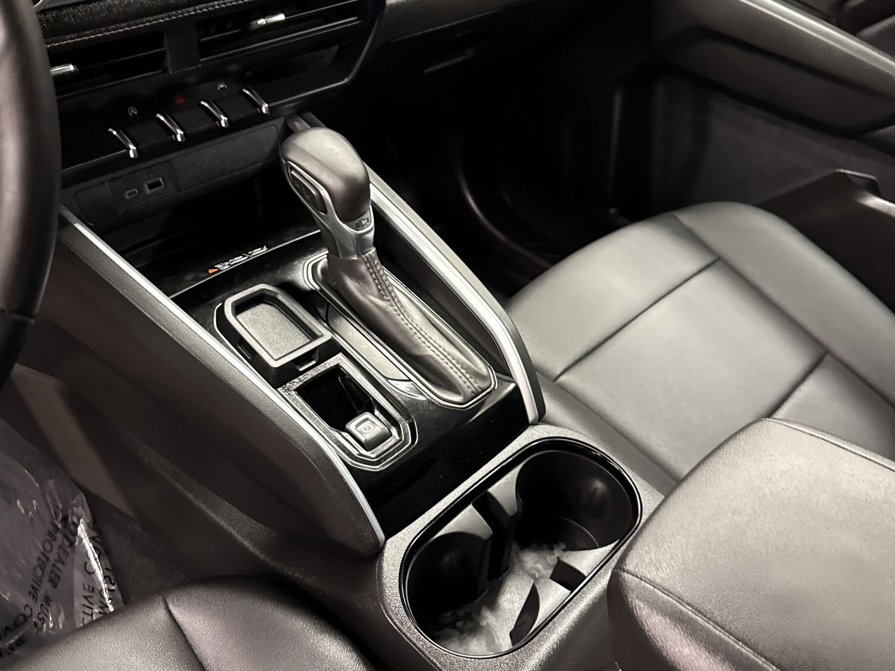 Used 2025 Chevrolet Colorado LT w/ LT Convenience Package image 9