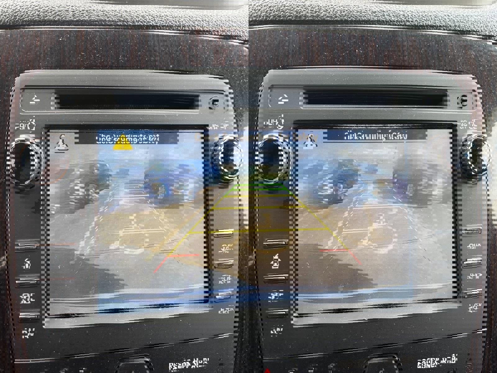 Used 2015 Chevrolet Traverse LT w/ Style and Technology Package image 8