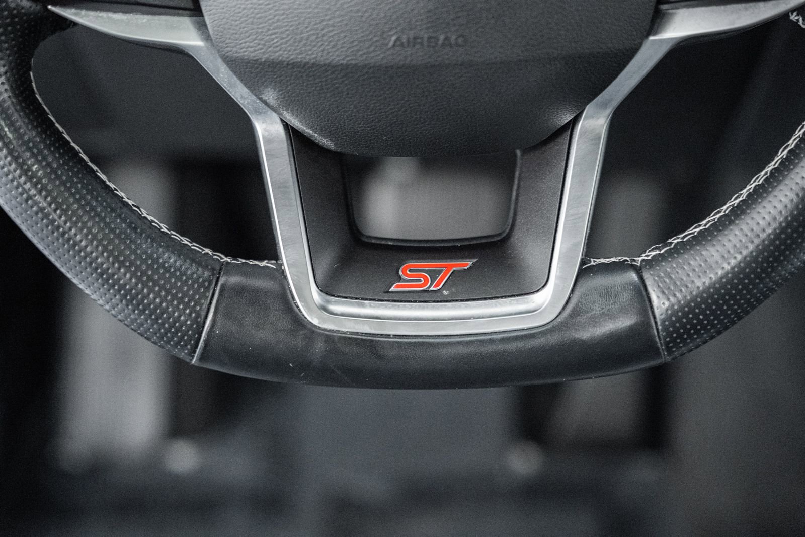 Certified 2020 Ford Explorer ST w/ ST Street Pack image 40