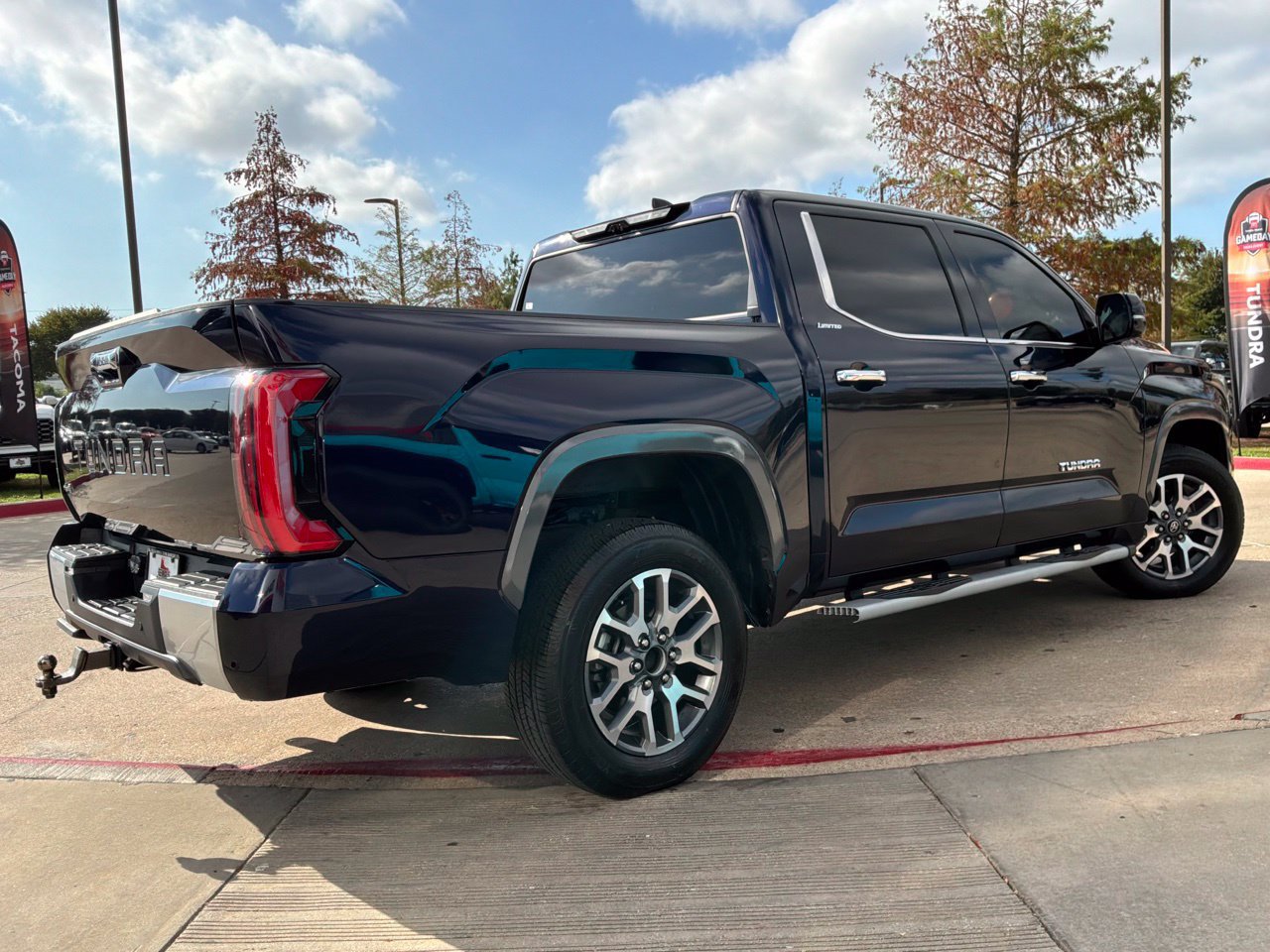 Used 2023 Toyota Tundra Limited AWD/4WD image 6