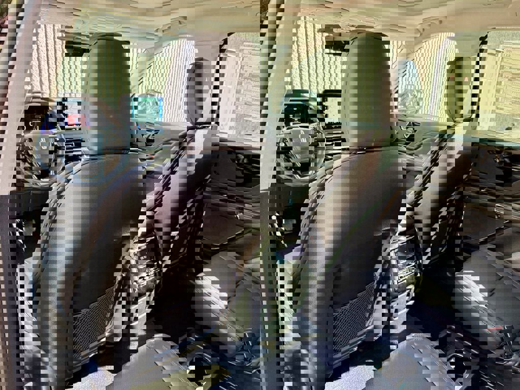 New 2025 Lincoln Aviator AWD w/ Jet Appearance Package image 13