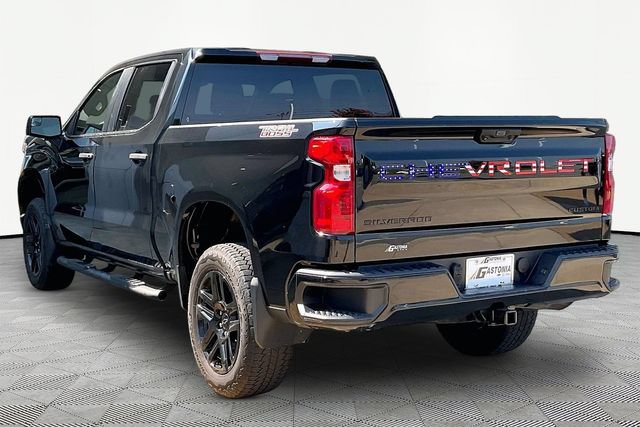 Used 2023 Chevrolet Silverado 1500 Custom Trail Boss w/ LPO, Dark Essentials Package AWD/4WD image 4