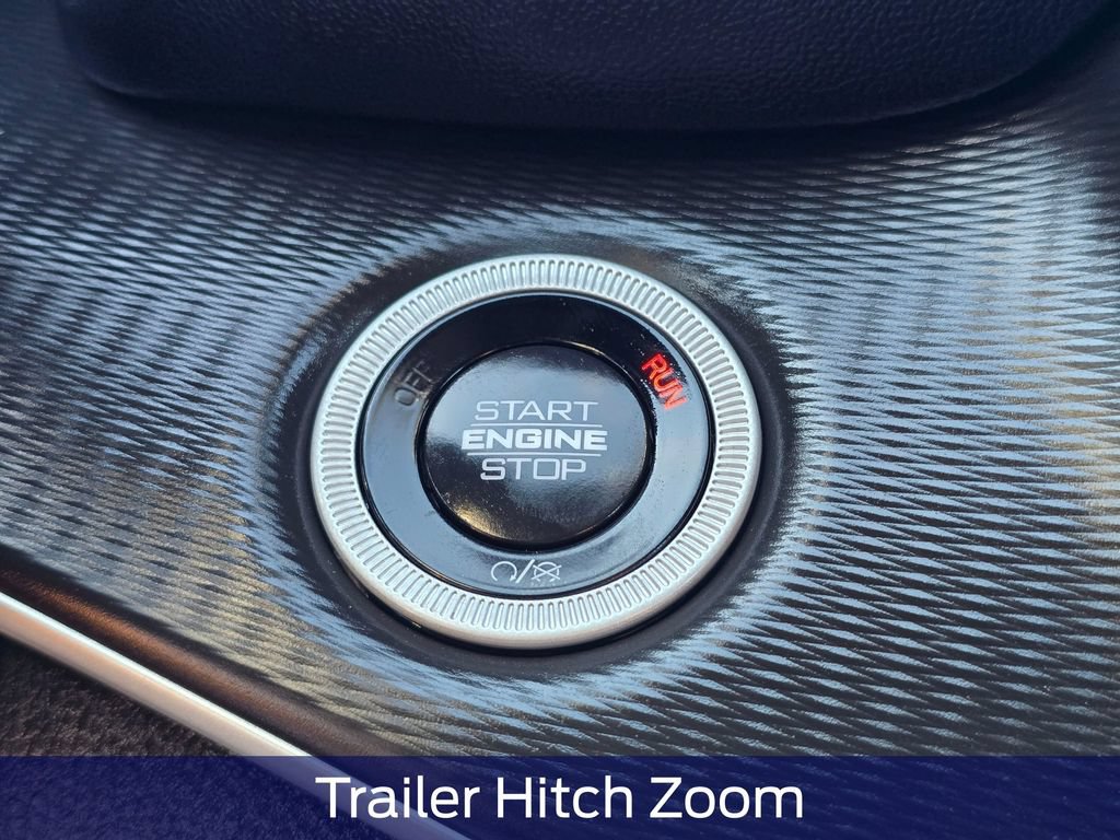 Used 2025 Jeep Grand Cherokee Altitude AWD/4WD image 23