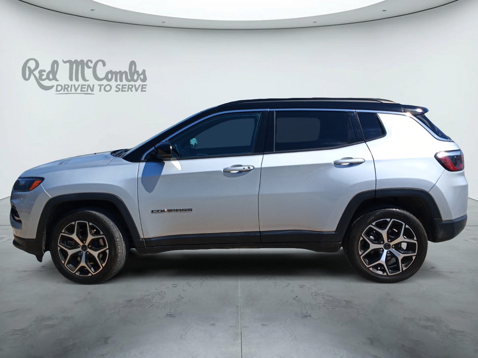 Used 2025 Jeep Compass Limited AWD/4WD image 7