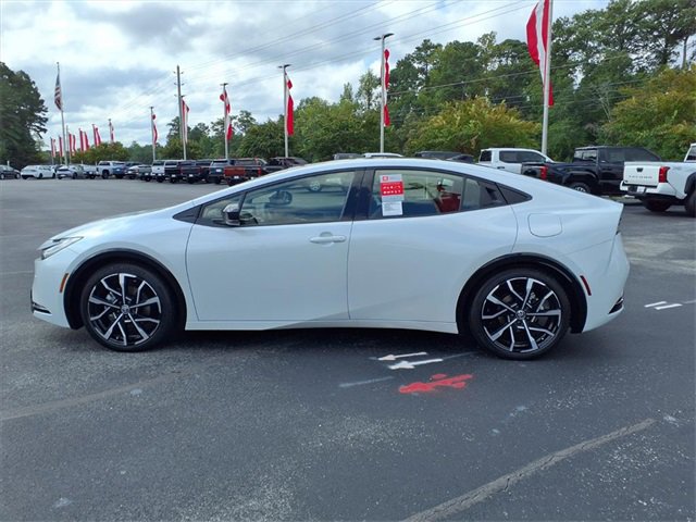 New 2026 Toyota Prius Plug-In Hybrid image 3
