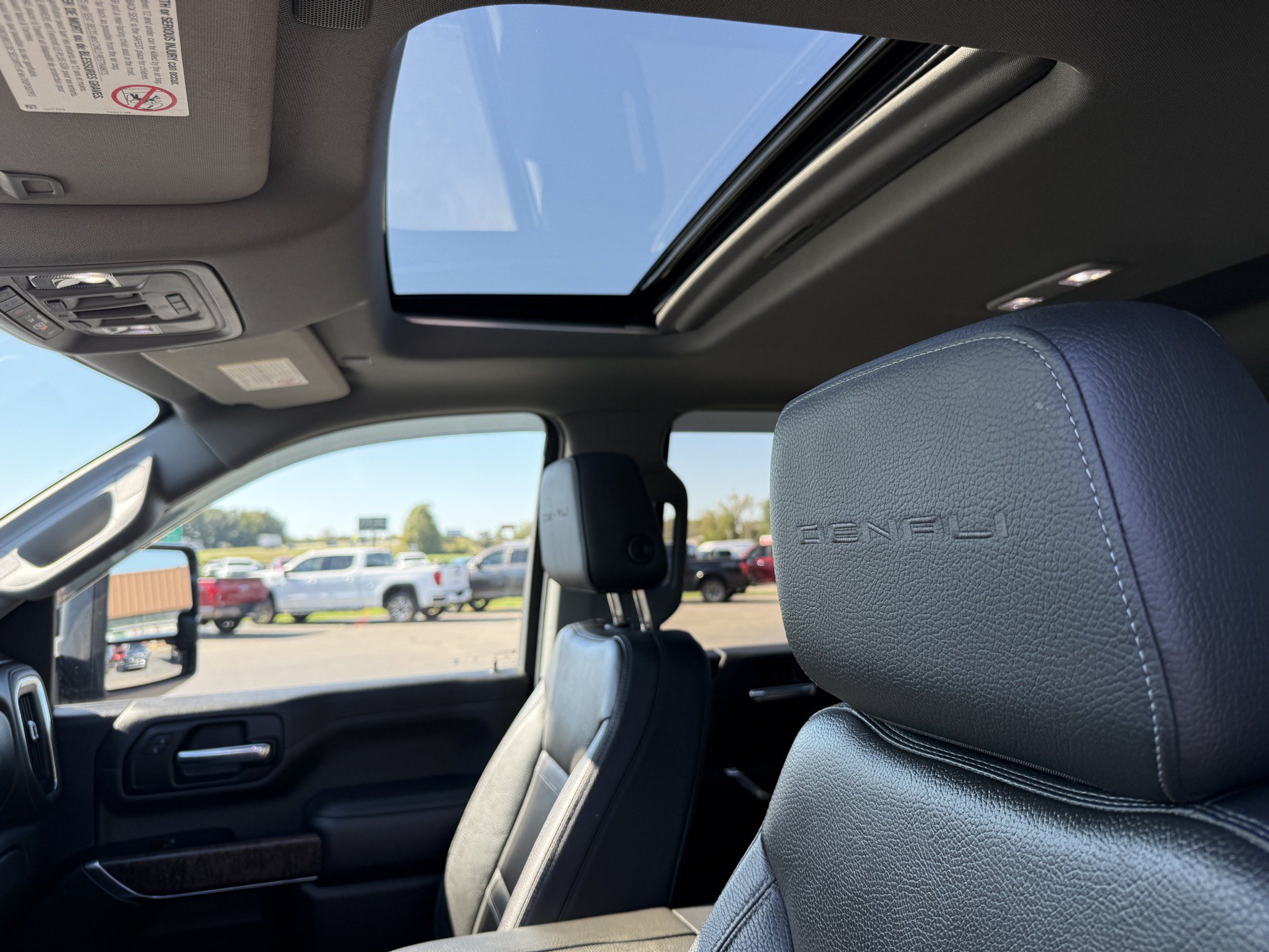 Used 2021 GMC Sierra 3500 Denali w/ Technology Package AWD/4WD image 10