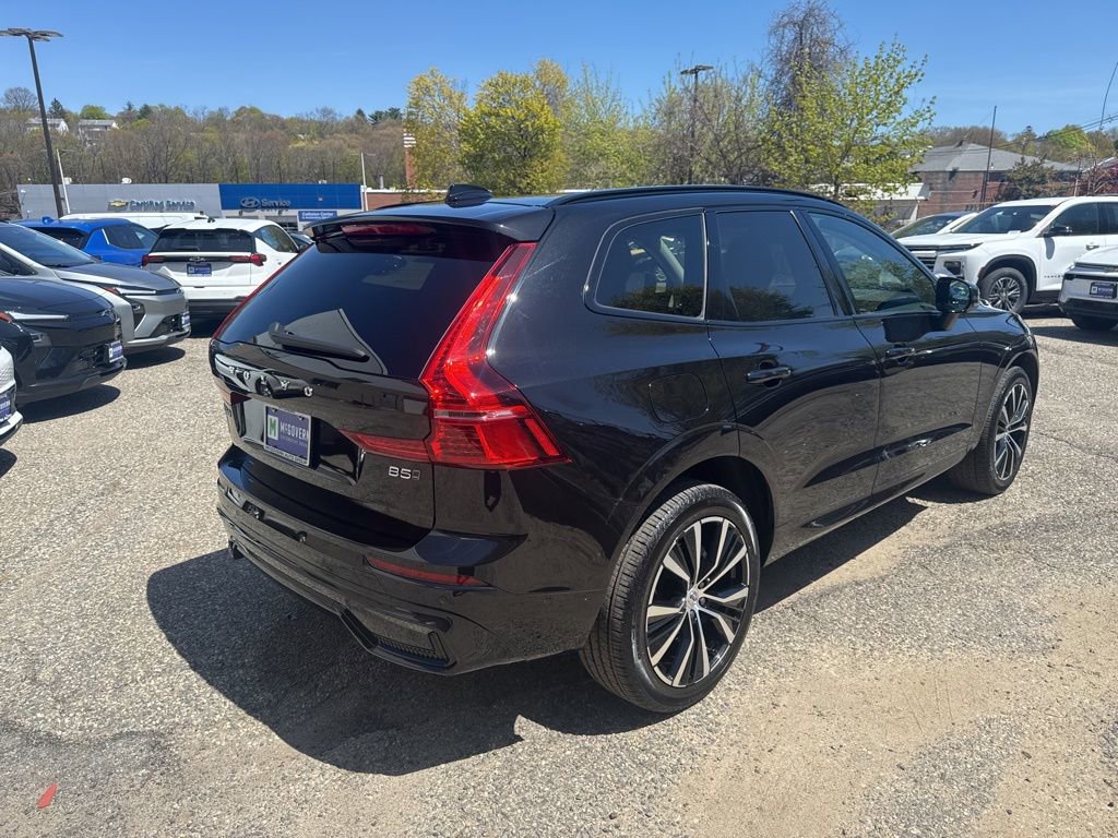 Used 2025 Volvo XC60 B5 Plus AWD/4WD image 6