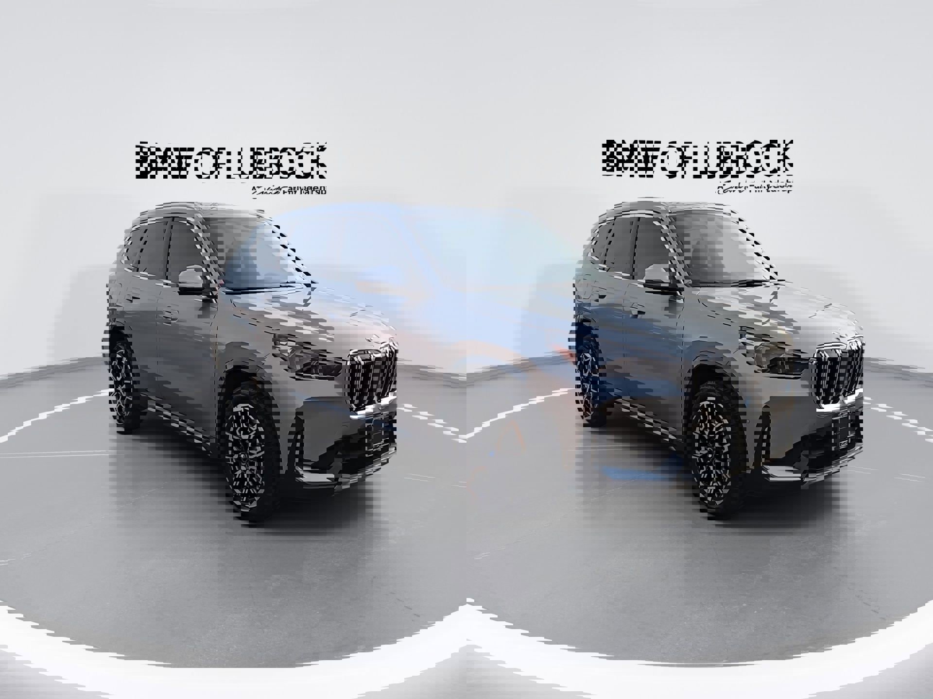 Used 2023 BMW X1 xDrive28i w/ Premium Package AWD/4WD image 2