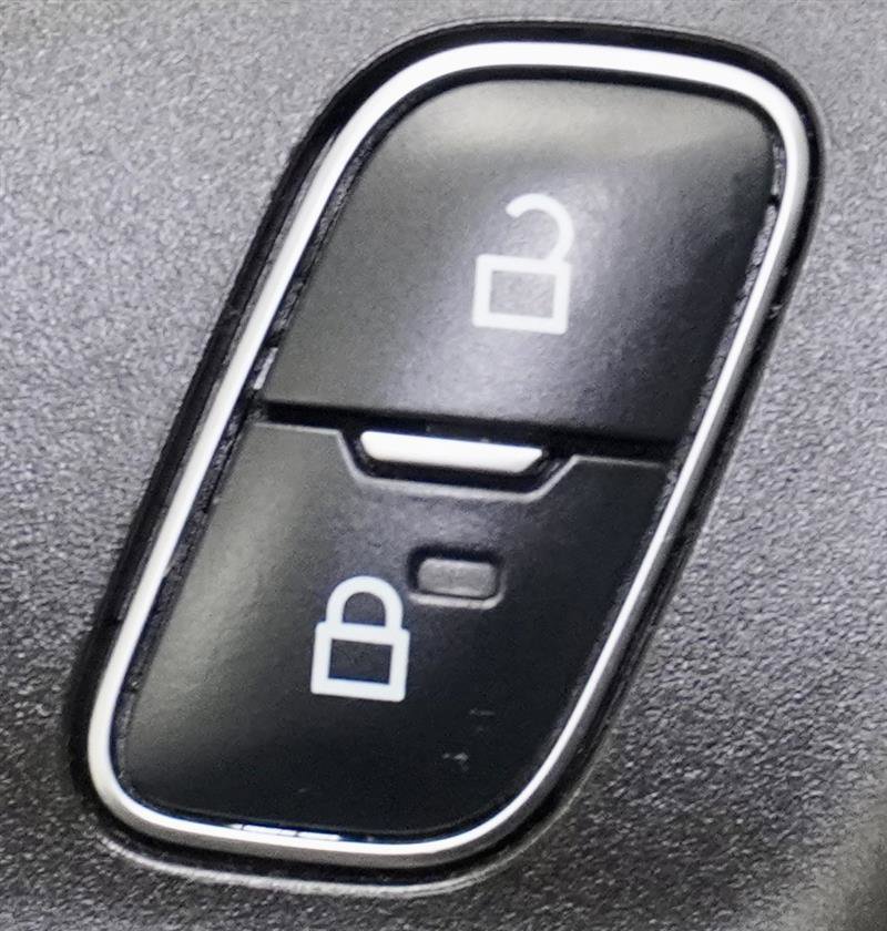 Used 2017 Ford Escape SE FWD image 34
