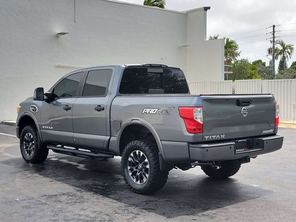 Used 2017 Nissan Titan PRO-4X w/ Pro-4x Convenience Package AWD/4WD image 5