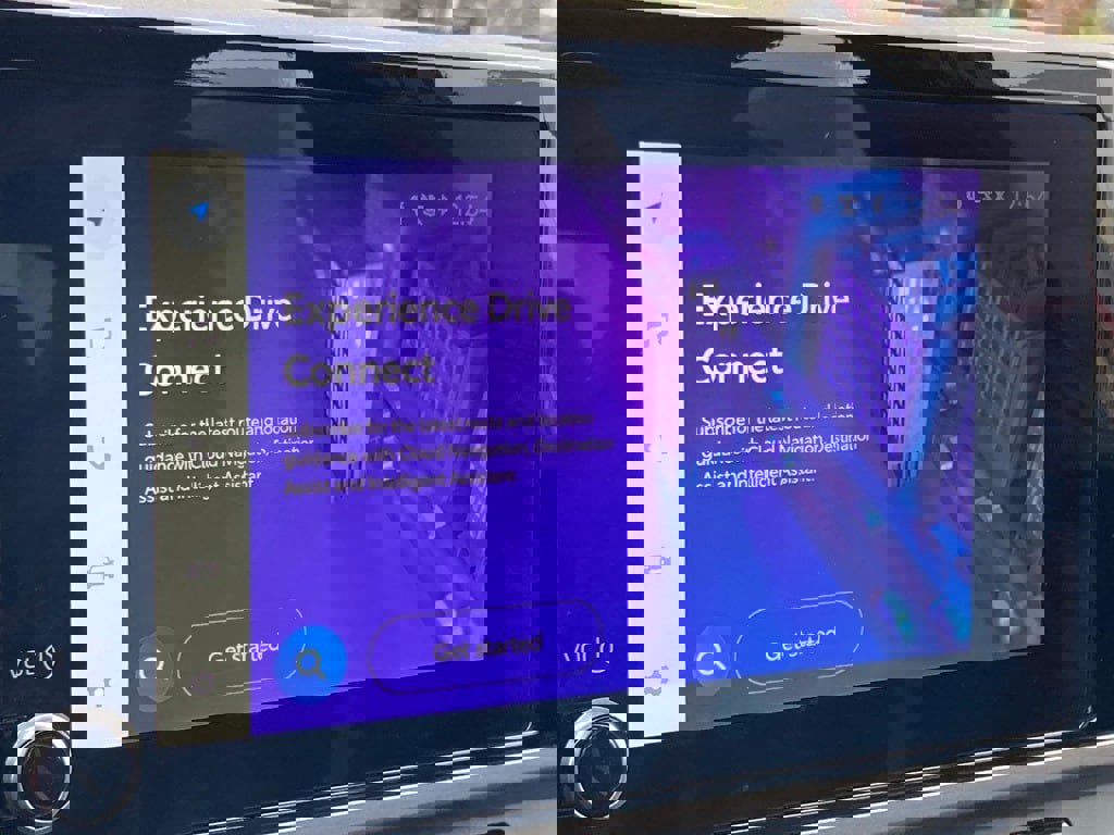 Used 2025 Toyota Camry SE image 18