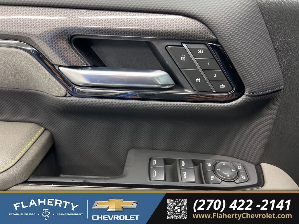 Used 2025 Chevrolet Silverado 1500 ZR2 w/ Technology Package image 23