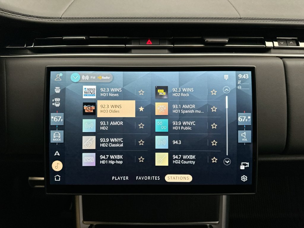 Certified 2025 Land Rover Range Rover SE AWD/4WD image 27