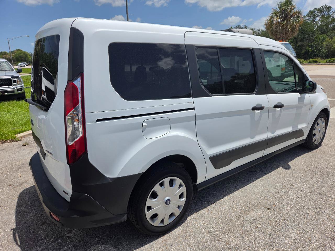 Used 2020 Ford Transit Connect XL FWD image 6