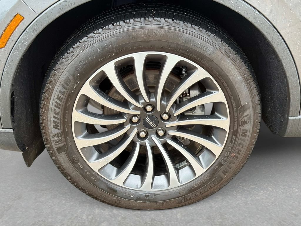 Used 2023 Lincoln Aviator AWD w/ Premium Package image 12