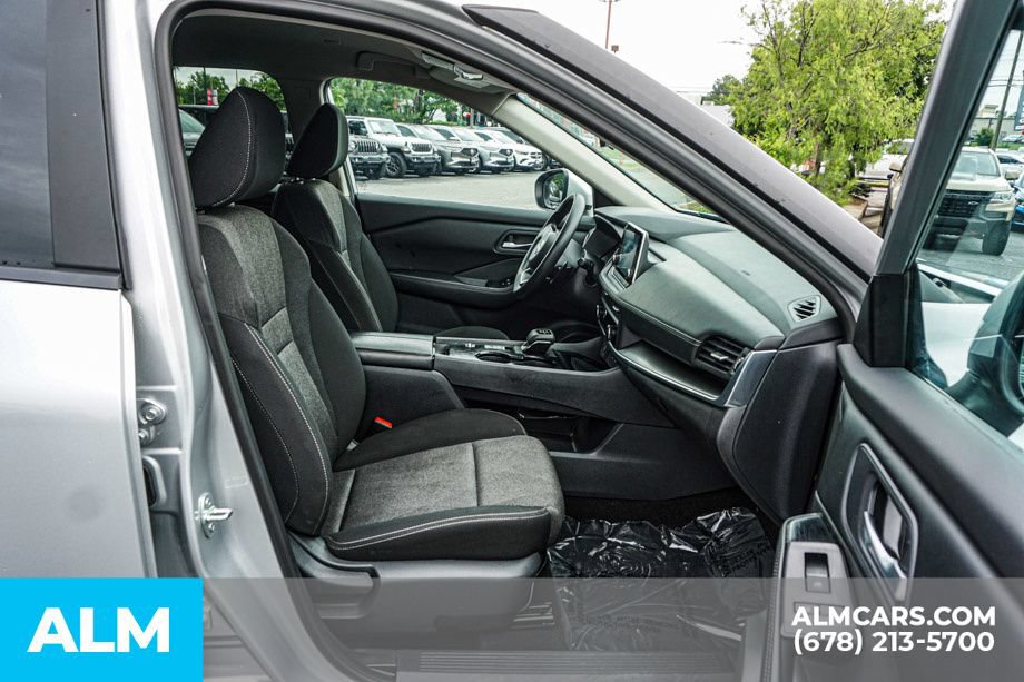 Used 2024 Nissan Rogue SV FWD image 22