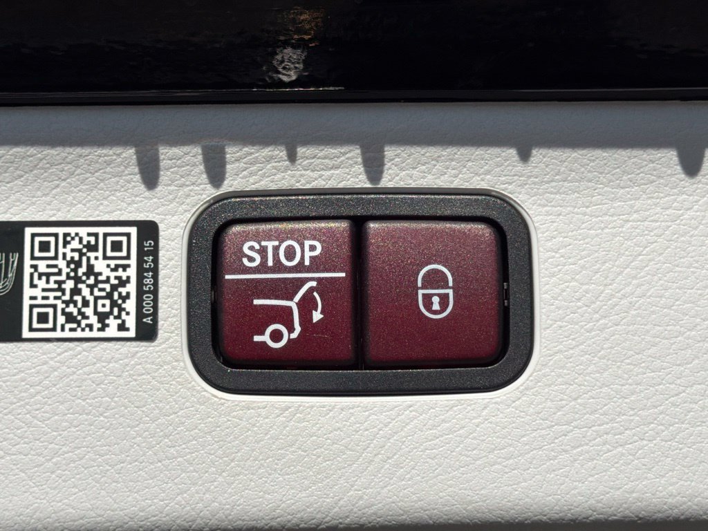 Certified 2023 Mercedes-Benz EQS 580 4MATIC SUV image 16